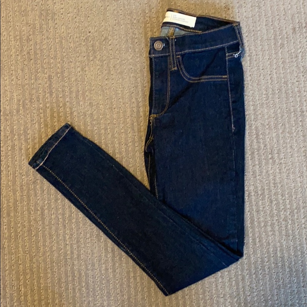 EUC Gap 1969 24R Easy Legging Mid Rise Size 24